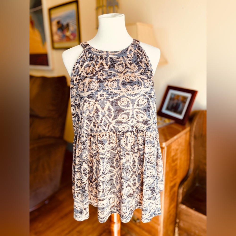 Suzanne Betro flowy gray peach Sleeveless Printed Ruffle Top high neck size 2X